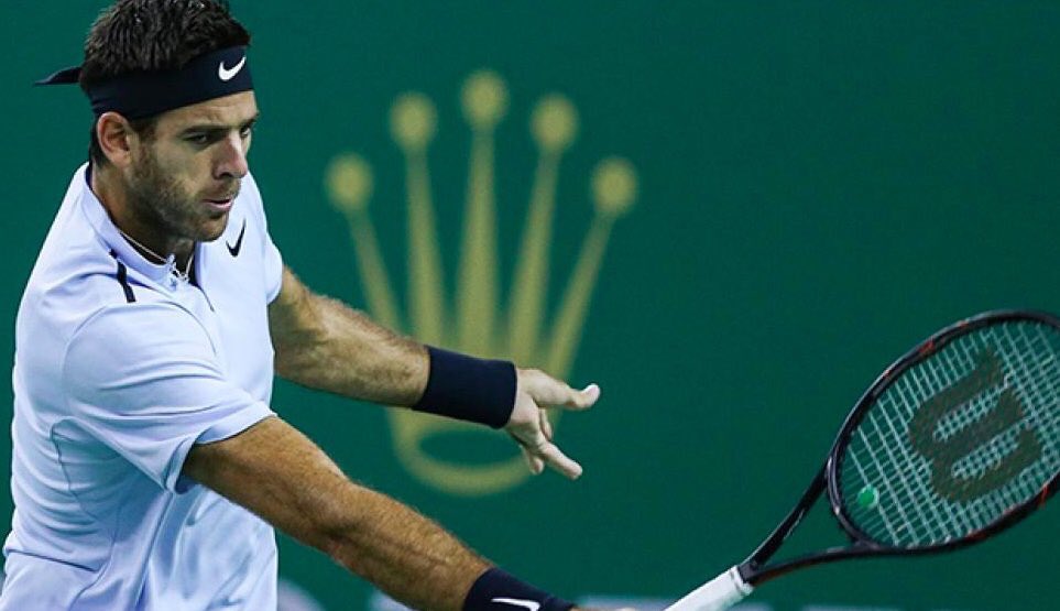 IbholaDeportes's tweet photo. Tenis 🎾| #Masters1000 Ganó Juan Martín del Potro 🇦🇷 y está en semifinales tras vencer 4/6, 6/1 y 6/4 a Víctor Troicki 🇷🇸, en #Shangai. https://t.co/Tqr1OGGxoV