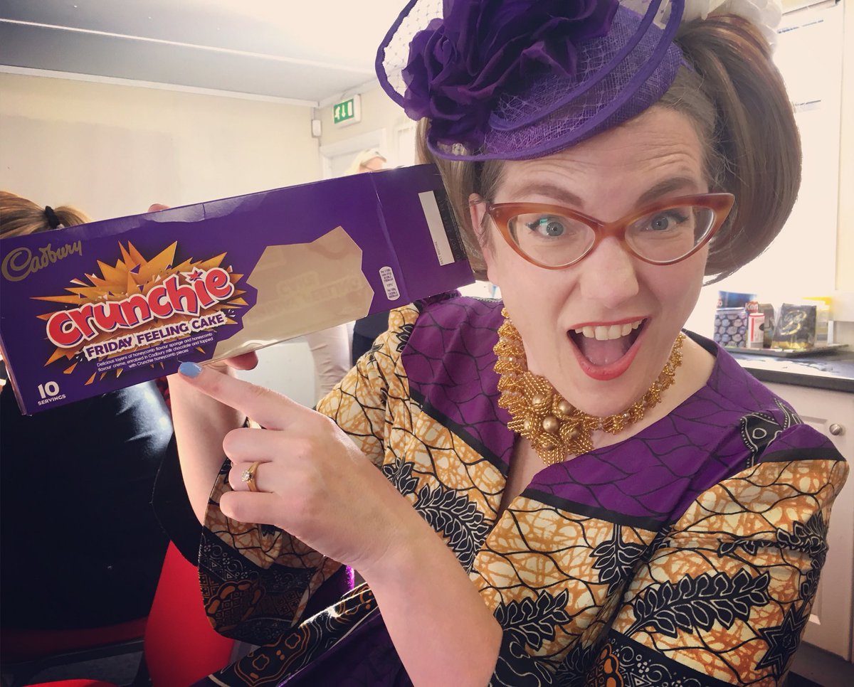 jabberworks's tweet photo. Friday is CAKE DAY at #AlexandraCollege!! 😂🙌🍰 #DunLaoghaire @philipreeve1 @sarahwebbishere #FridayFeeling https://t.co/4ZIZpSu2Ti