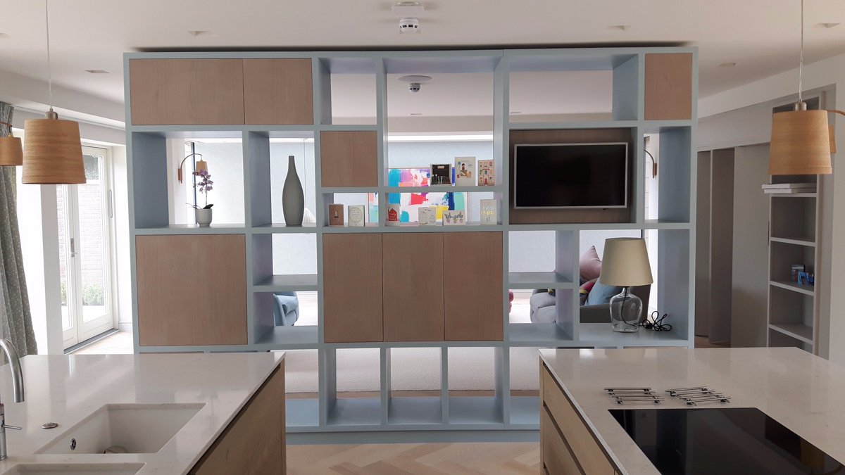 TreemarkK's tweet photo. Unit designed to separate the kitchen from the lounge without losing that open plan feel. @FarrowandBall @Architects_AMA #bespokefurniture https://t.co/F0cEsAZtm2