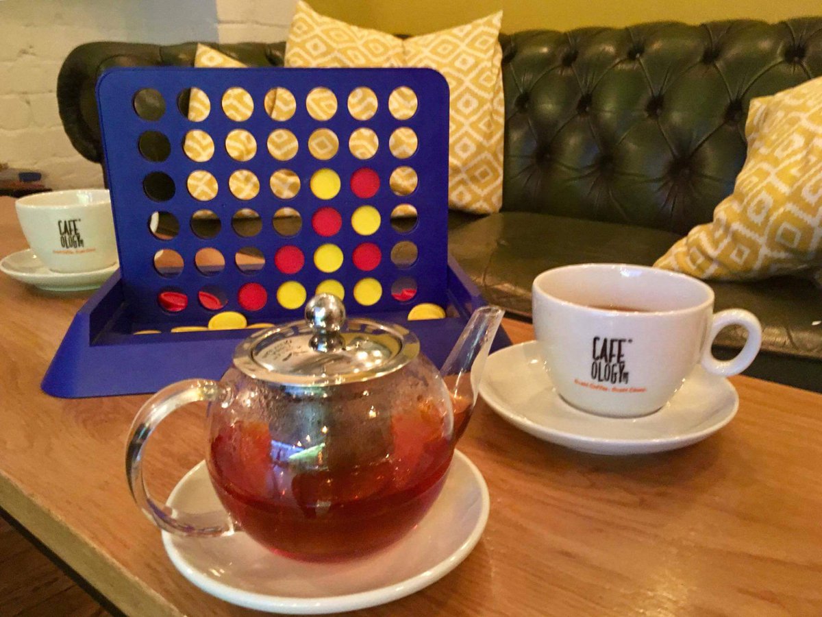 PortlandShef's tweet photo. Lazy Sundays are made for board games! #portlandhouse #eccyroad #ecclesallroad #sheffieldissuper #cafe #bar #pub https://t.co/xGR3XgkeYQ