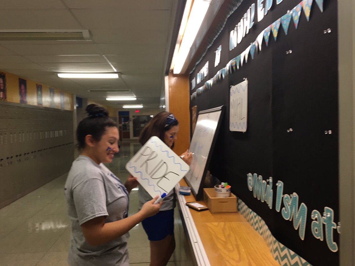 JEH239's tweet photo. Muhl Pride! #MuhlCultureFriday https://t.co/HoB0OwVuTN