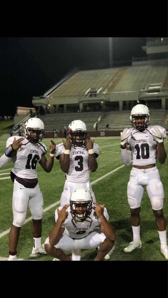 NHS_freshman's tweet photo. We took out the trash last night😈😬 https://t.co/9FHgFPsaLO