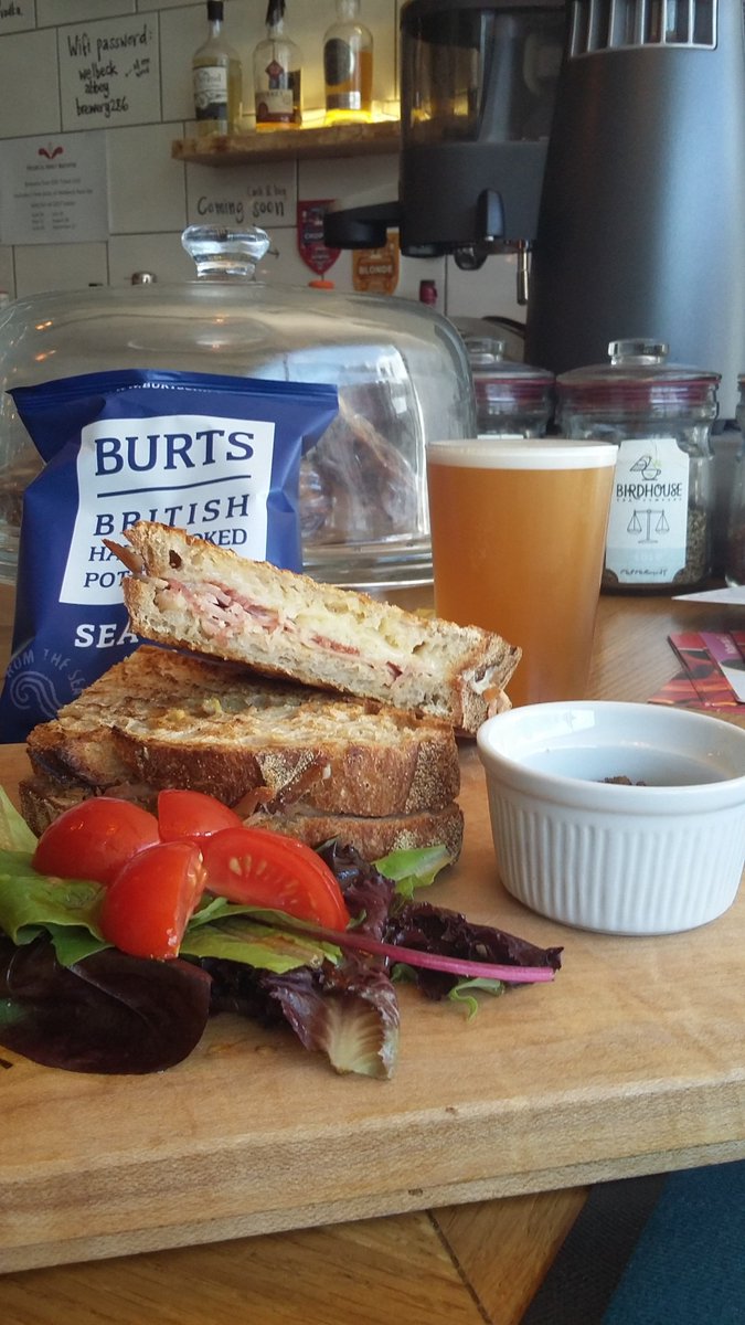 PortlandShef's tweet photo. We've got your Saturday sorted! #portlandhouse #welbeckabbeybrewery #eccyroad #ecclesallroad #sheffieldissuper https://t.co/iPMl4DBKMQ