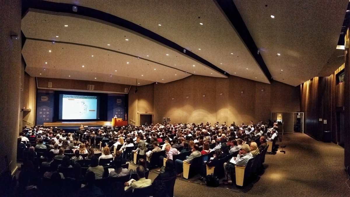 dsonephoto's tweet photo. 1st talk, full house!
#ImmunologyNCI2017 https://t.co/AsohjdEwtO