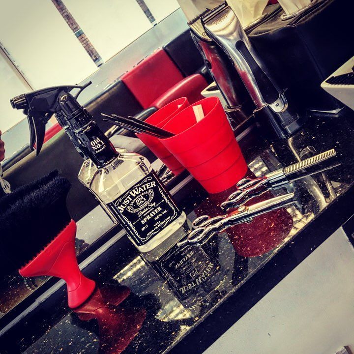 IndustryBarbers's tweet photo. #tgfi #barbershop #freshtrimfriday #industrybarbers #tamworth https://t.co/IHX0i5MUOS https://t.co/66V43hTiDq