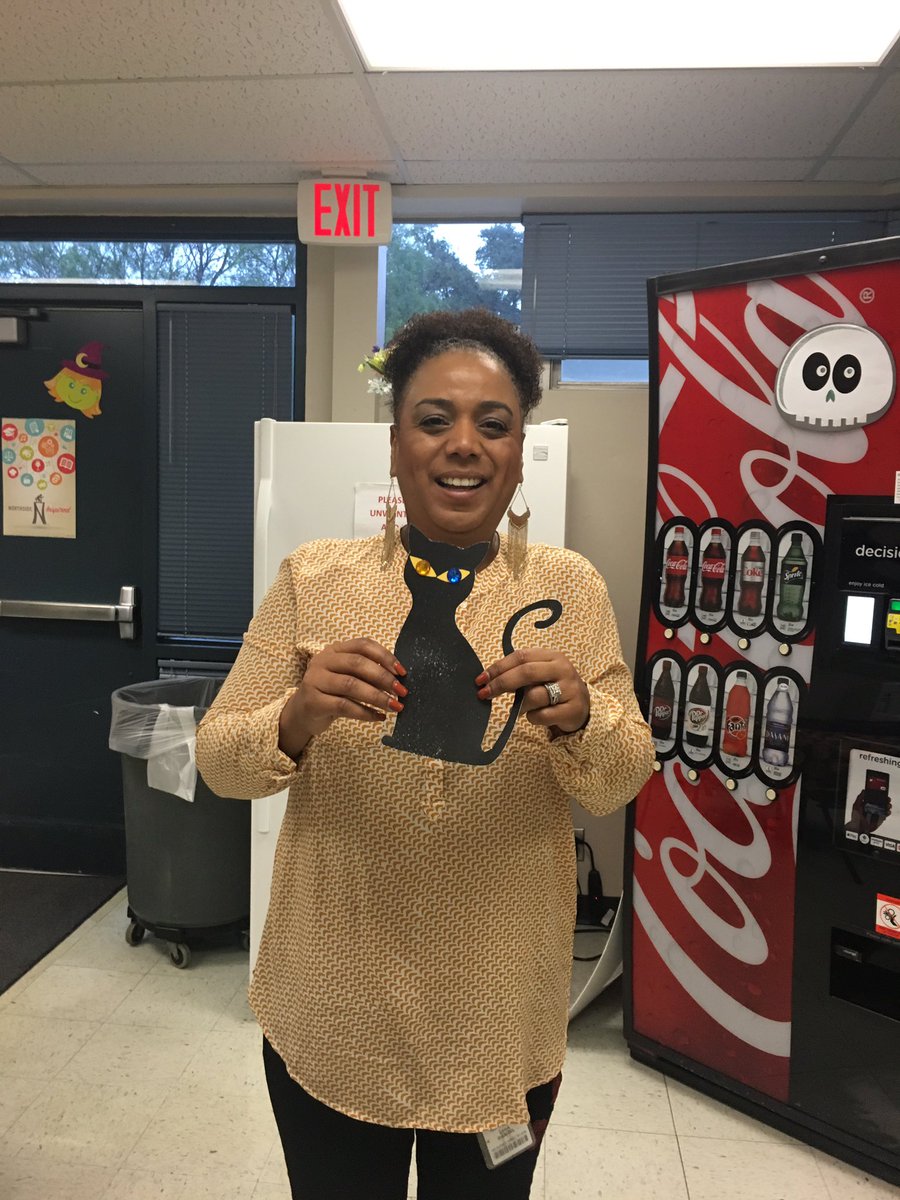 cindyrod13's tweet photo. Winner! #fridaythe13thhasbegun @NISDPowell https://t.co/qp0trh0qJx