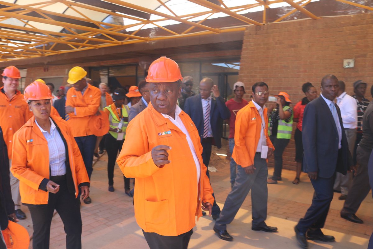 fsdpw's tweet photo. Deputy President Ramaphosa dazzled by work done by EPWP participants at Ratlou Complex in Thaba Nchu #reahlasela https://t.co/uaSsv6VogB