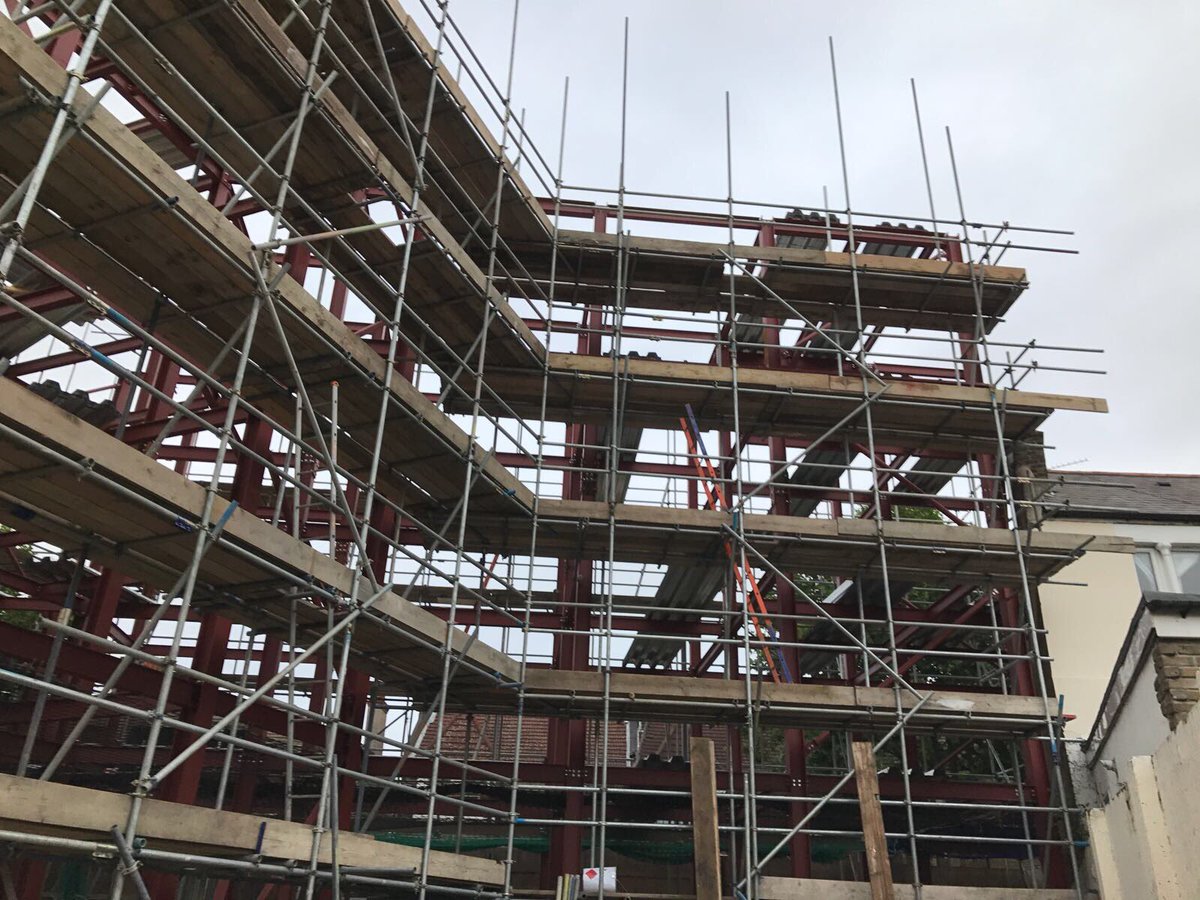 ASLScaff's tweet image. 5 stories high!! Don't look down!! #scaffolding #ASLScaffolding #london #essex #bestpricesintown #scaffoldingerect #scaffoldingforlife
