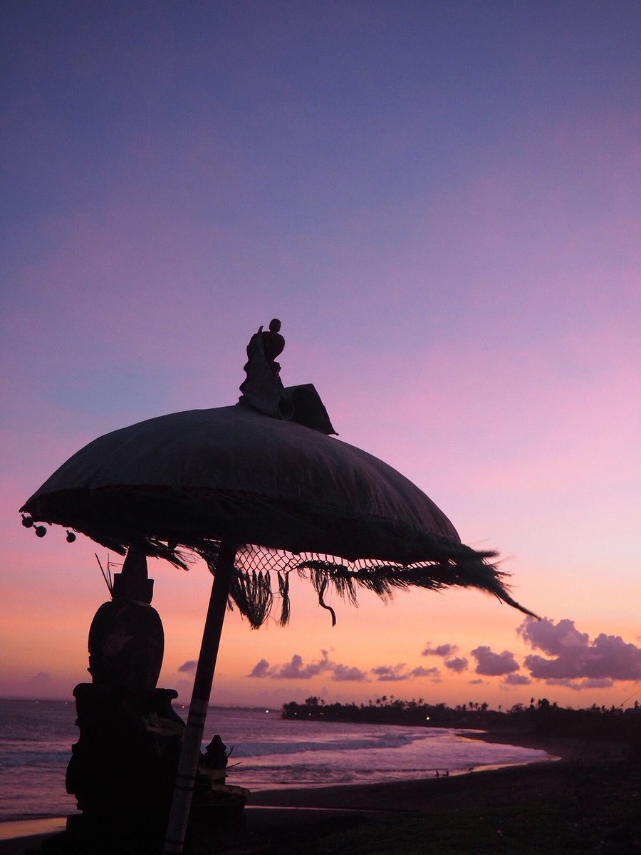 jayneytravels's tweet image. Bit spesh #balidaily #balisunset #nofilternecessary @TheRoyalPurnama