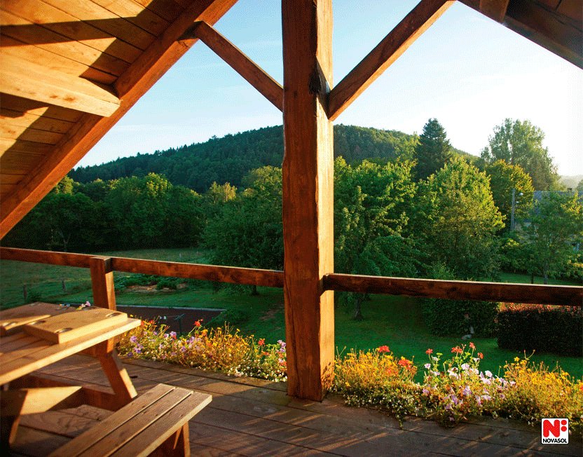 Erg leuk! Verblijf in deze vroegere hooizolder van een typische Ardense boerderij in Erezee, #België. bit.ly/2yesJu1