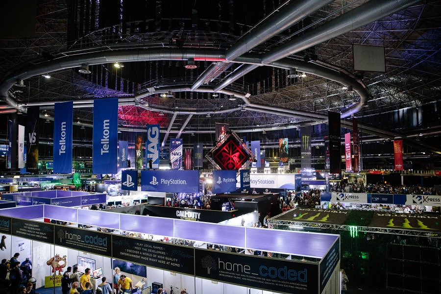 PinkIT_za's tweet photo. Fun weekend that was packed with over 130 exhibitors hosting the finest in gaming, technology and gadgets 
#rage_expo 
#15yearsofawesome https://t.co/fBqjFh9TBh