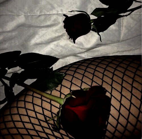 lattnia's tweet photo. femme fa·tale                
     An alluring and seductive woman, especially one who leads men into compromising and dangerous situations. https://t.co/eKjvHILx8L