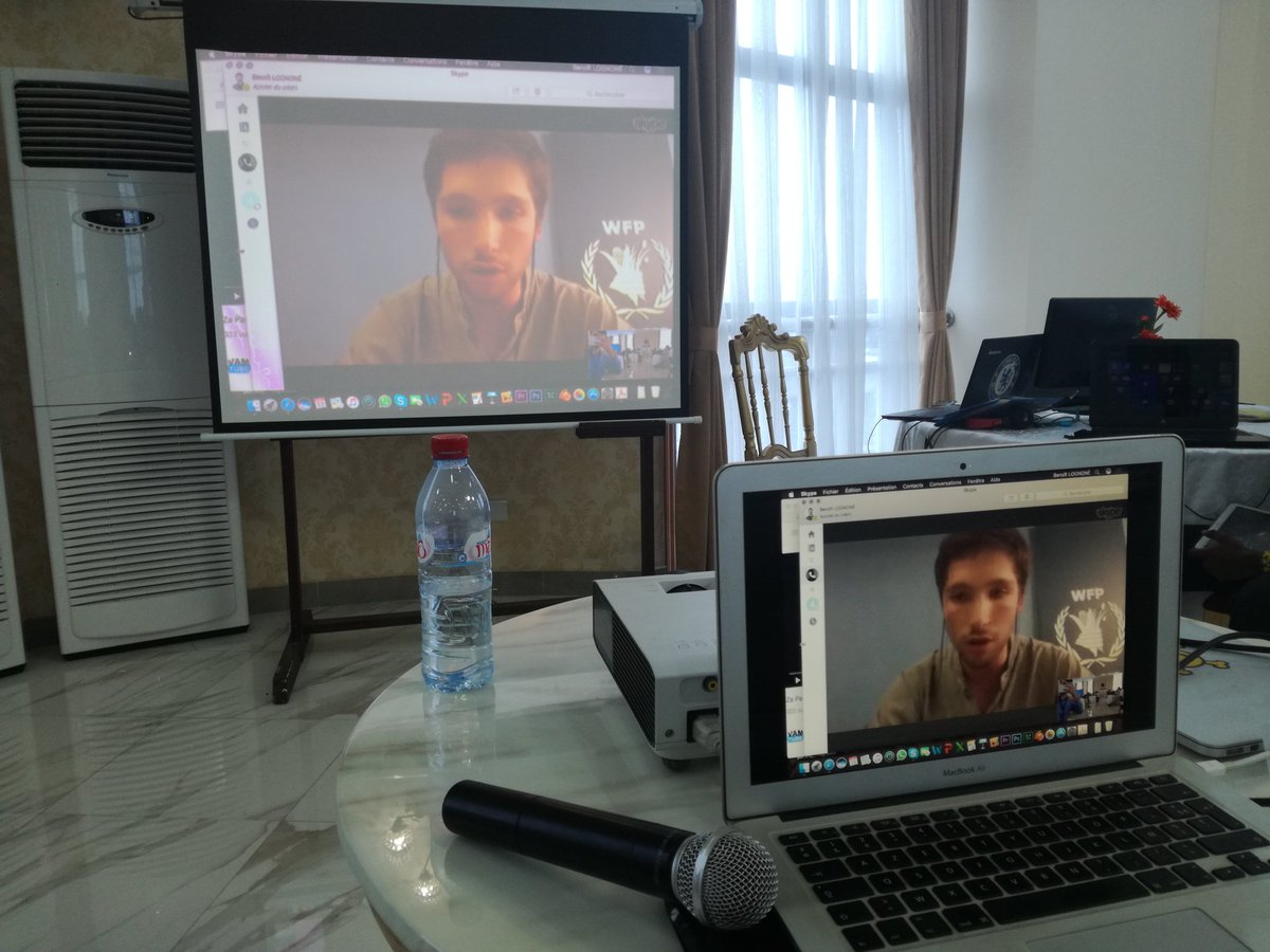 PamCongo's tweet image. #Hack4Food H+3 : Conférence depuis Rome avec @jb_pasquier du @mobileVAM sur #FreeBasics et #Verboice un serveur vocal interactif