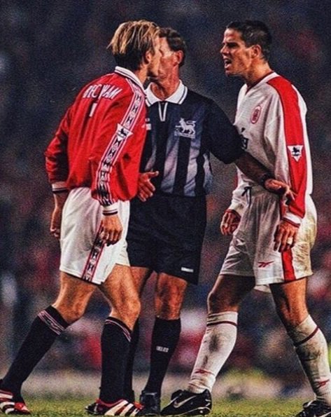 FutebolIngls1's tweet photo. É amanhã amigos. O maior clássico da Inglaterra... https://t.co/dHb52MEKS7