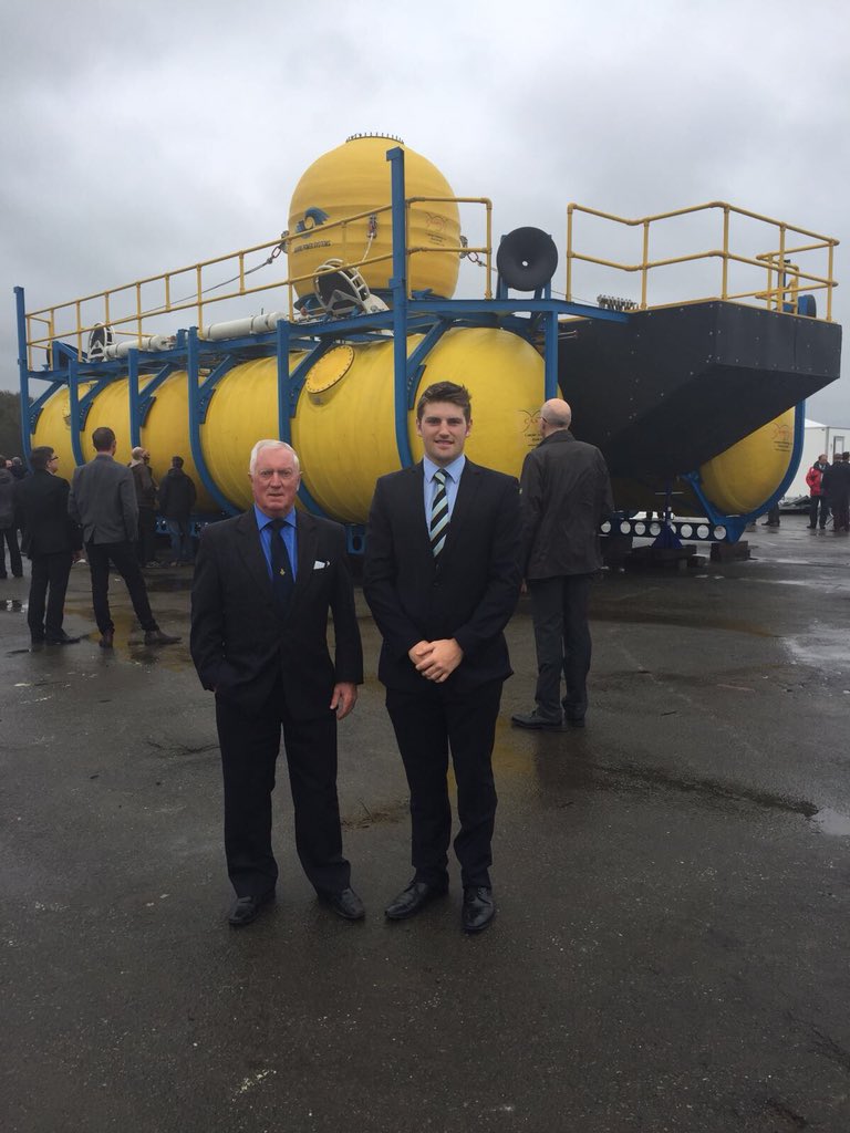 Camplas comes to Pembrokeshire <a href="/PreseliBaBas/">Preseli BaBas</a> <a href="/amirjw/">Amir Jiwa-Walji</a> #turfwar