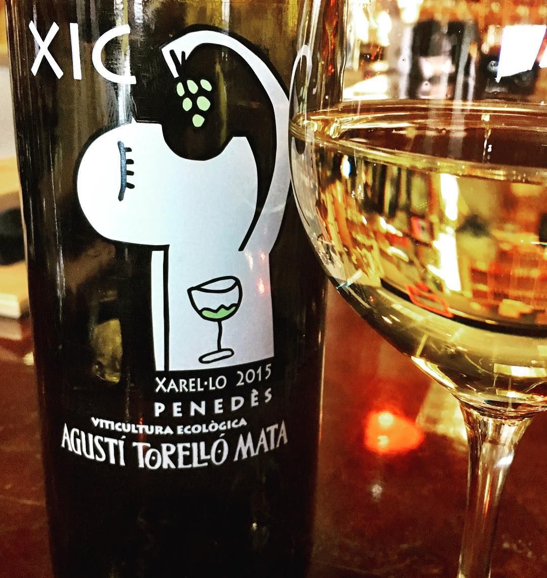 winetastingpath's tweet photo. #thirstythursday in #lakearrowhead with 100% #xarello #wine from #Spain #cheers #heaveniscloseratthelake https://t.co/q5RqRap5pL