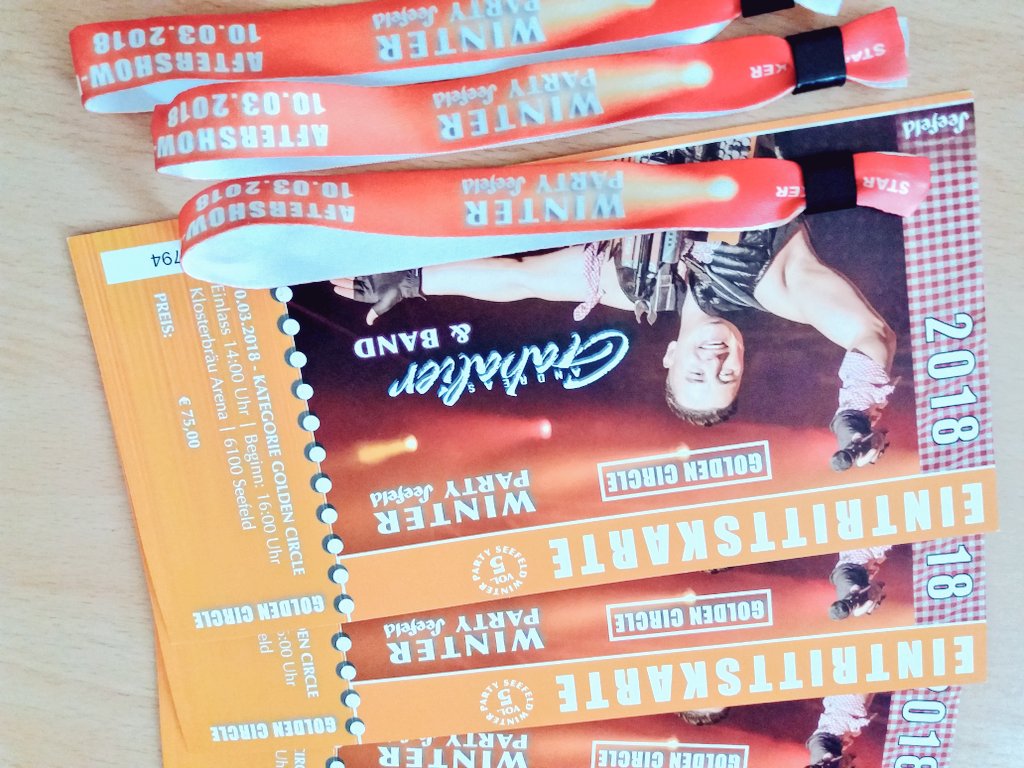 So die ersten Karten hab ich endlich in der Hand❤❤😍😍😍#winterparty#Seefeld #aftershow #Klosterbräu mit <a href="/VolksRocknRolla/">Andreas Gabalier</a>