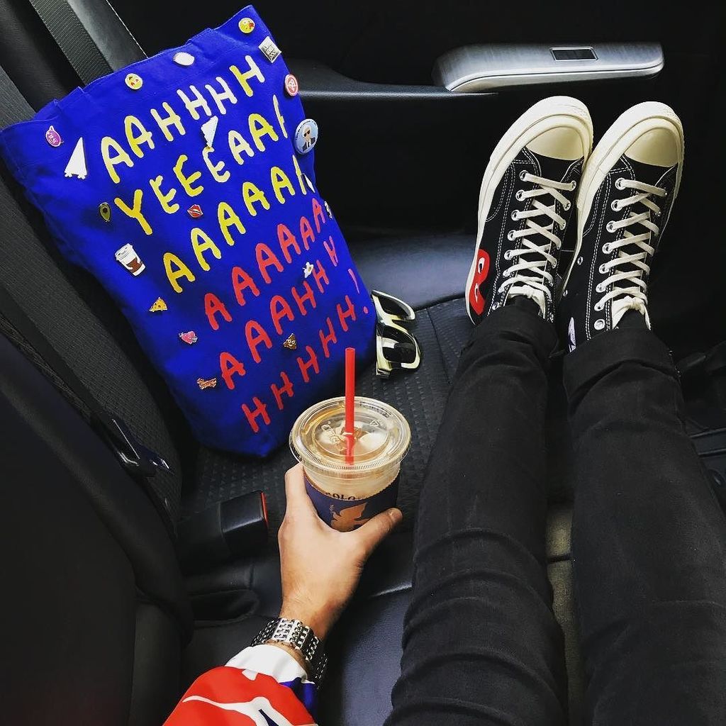 joegualtiere's tweet photo. When you’re on your way to #Instagram #Facebook courtesy of @evachen212, take an #evachenpose along the way! 💙👟📱☕️❤️ #happyfriday #fridayth… https://t.co/snXfBynRYQ