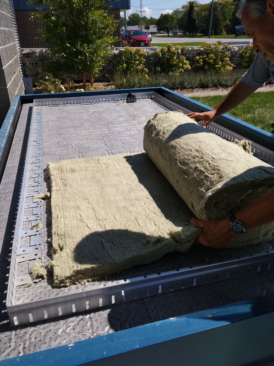 amahort's tweet photo. Oh my, looking at pics of #greenroof system installations at #IPPS17. If you install, call us, cut the work load & cost with @UrbanscapeKI. https://t.co/EgJZ8KZVZ6