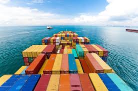 ShippingWatch's tweet photo. A new fund raises millions for #shipping &amp; #offshore as alternative financing creeps into the sector:

https://t.co/eSAVgeyj2o https://t.co/BmUw5ANGwU