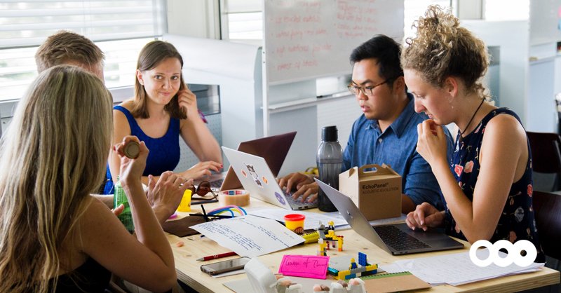 Hoe vind je jouw doelgroep op LinkedIn? Hiervoor zijn vele mogelijkheden. Lees het in de blog: bit.ly/2yg3lnP