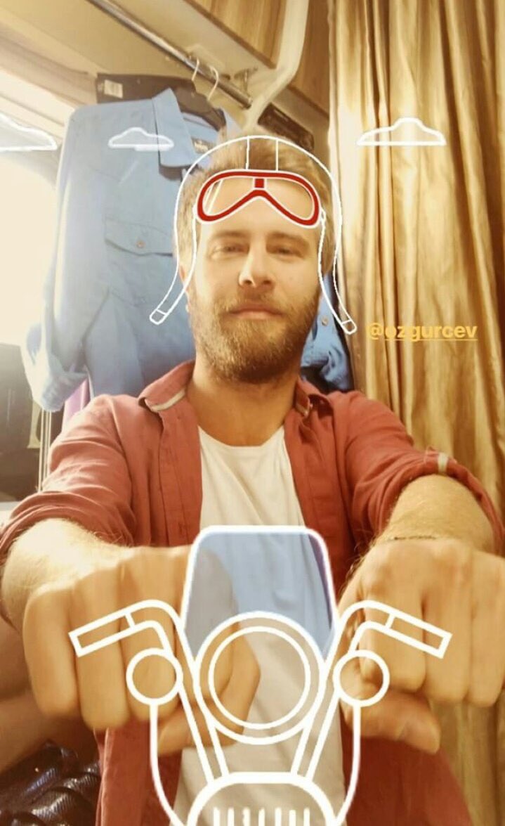Naji4Yasmin's tweet photo. 😂😂💙
#KırgınÇiçekler #ÖzgürÇevik #ToprakEren 🎈 https://t.co/cK42GqS3Zz