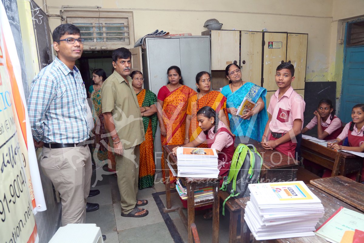 Yuva_Foundation's tweet photo. Distributed 300 A4 size notebooks at Y.B. Chavan High School, Kandivali, Mumbai on 23rd August, 2017. https://t.co/PiMGTIuuFd