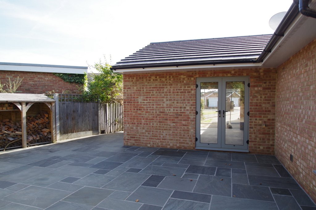 jphalebuilder's tweet photo. Margate Project Complete! #extension #newgarage #patio #Margate #builderbroadstairs #extenstionsthanet #Broadstairs #Thanet https://t.co/mbc1BuBoPM