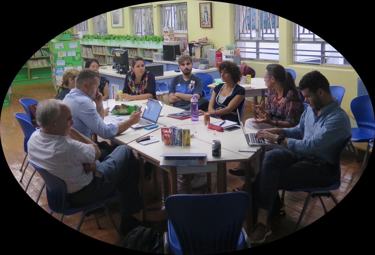 HKSSCF's tweet photo. #SpanishTeachers @CISHK @SpanishLTPSS #YMCACC #SMCESPS #Rosaryhill @ICHK_edu organize Hispanic Culture Festival 2018 https://t.co/nDtQdPc1B0 https://t.co/NT352QBGVG