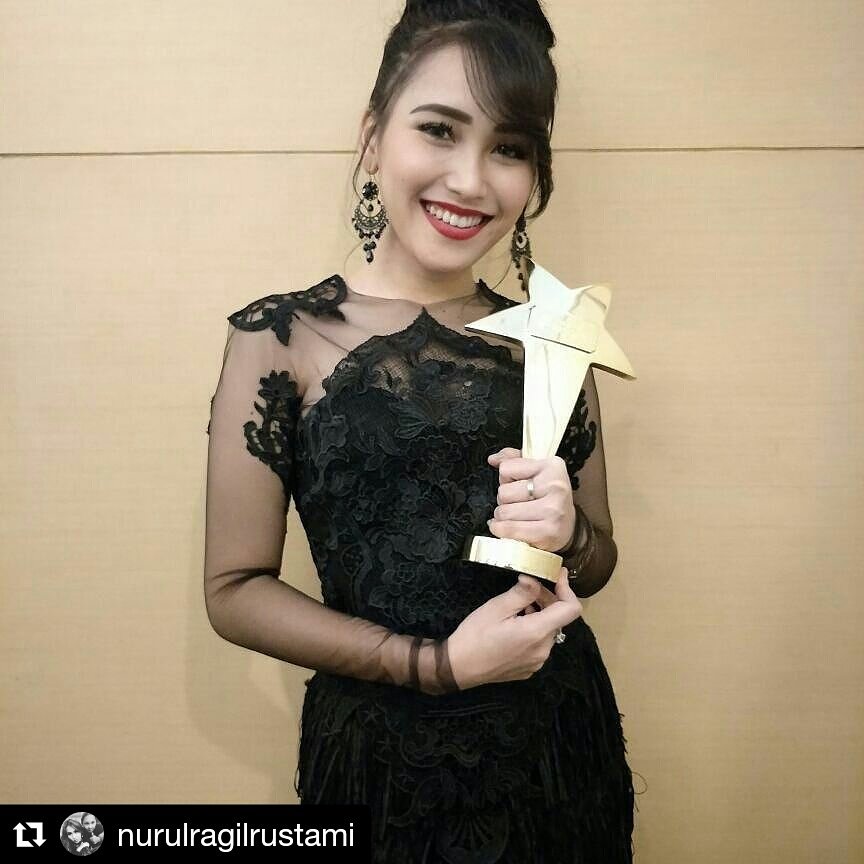 Yayuk_harsono's tweet photo. #IDA2017AYUTINGTING
#AYUTINGTINGIDA2017
@indosiarID https://t.co/CCqhRhucYu