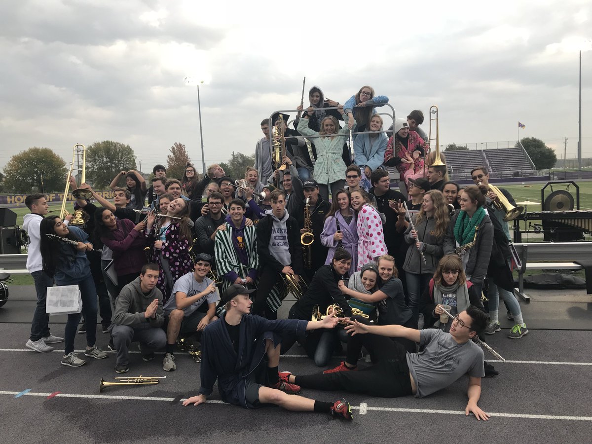 Thank you, seniors, for your leadership this year, and for four wonderful years. We'll miss you!