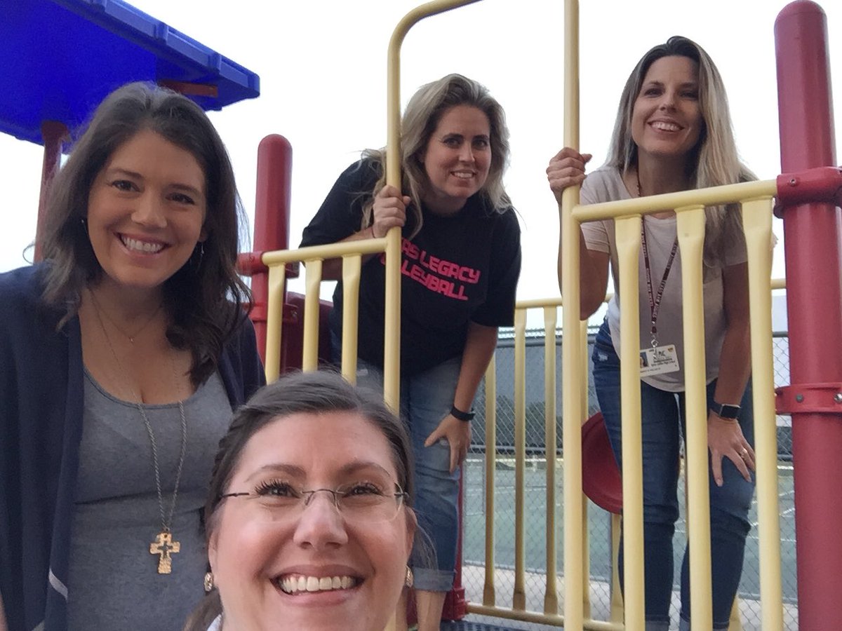 berwallace40's tweet photo. #TeamOutsideTheBox #KCTigersSprit @KleinCollins https://t.co/tHm8pU8zbC