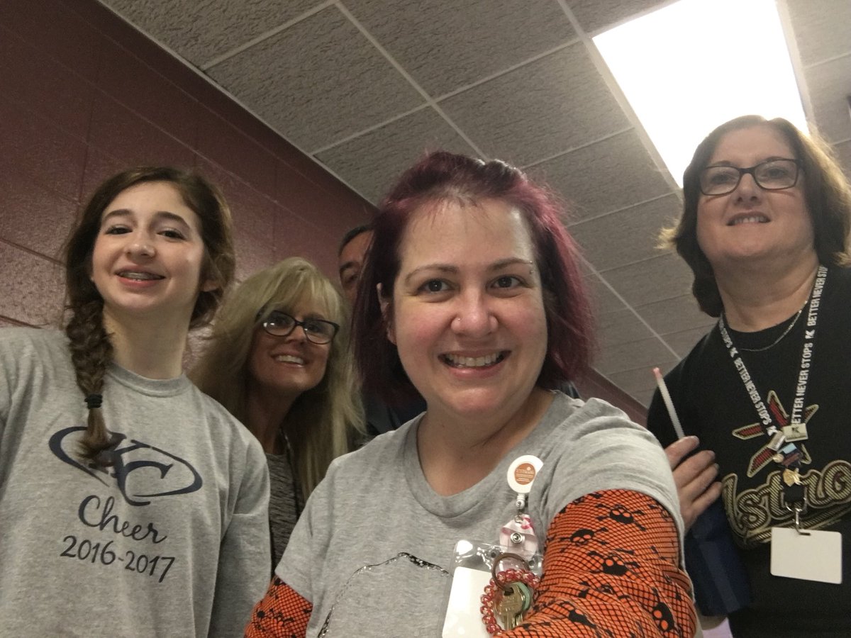 MsDoo708's tweet photo. @KleinCollins #kchsSweet16s #KCtigerspirit https://t.co/IQ6cbepXVd
