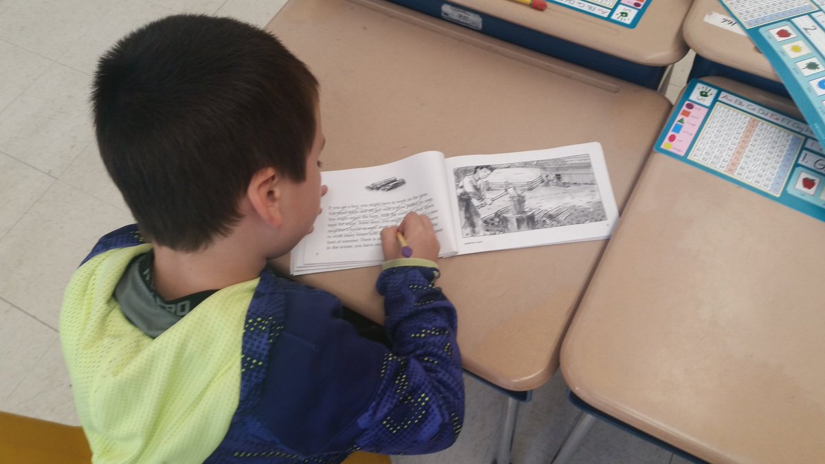 suzcogs's tweet photo. Practicing phrasing and fluency without being asked! Motivated!  #cogskids #team166 https://t.co/3abwH2mRMW