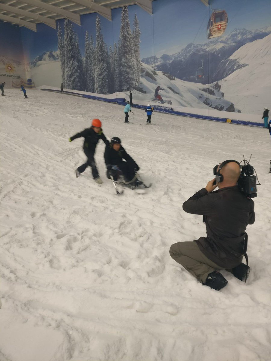 Geocast's tweet photo. Skiing in Hemel Hempstead! https://t.co/KFRKs9lXjC