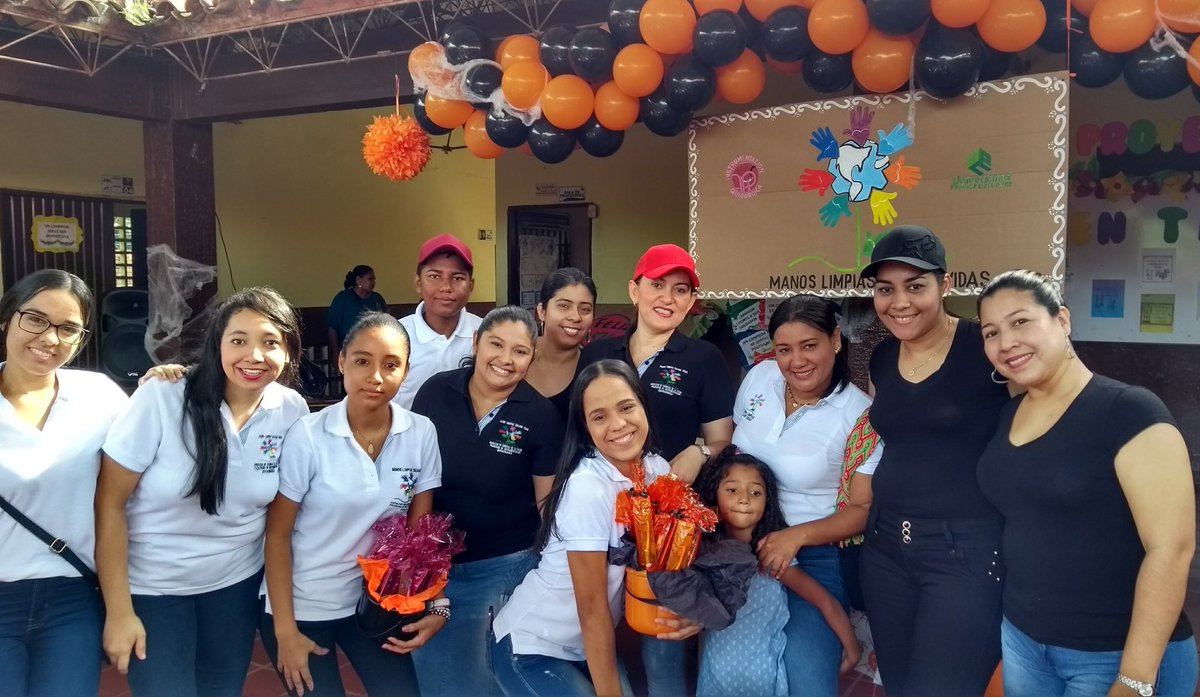 QUIRURGICAUPC's tweet photo. Apostamos a la prevención de enfermedades en niños (as) a  través de la promoción de hábitos de Higiene P/sonal. @SecEducVpar @SecSaludVpar https://t.co/7z9LLMqYrW