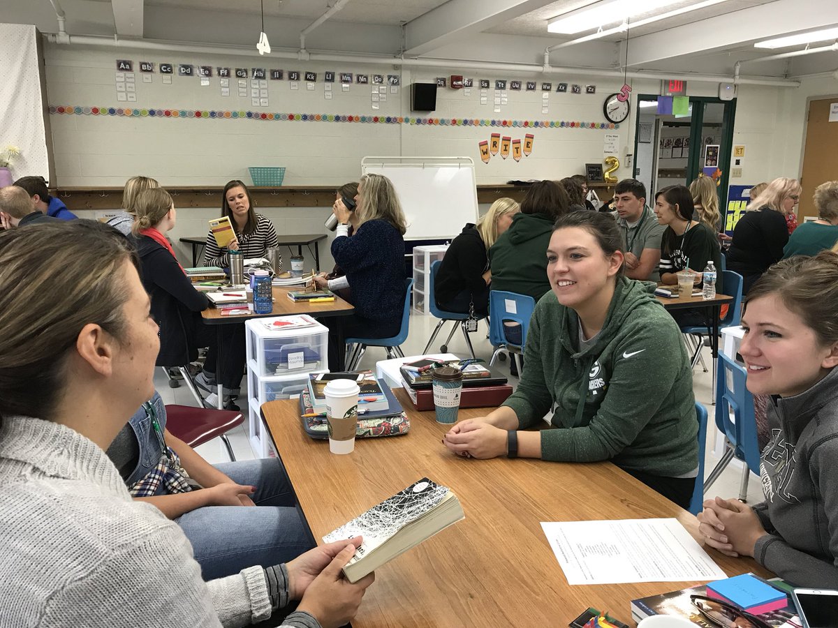 KatieOPrincipal's tweet photo. Blending our restorative circle work and our literacy learning. #blendedPD https://t.co/GOdCCzWIpL