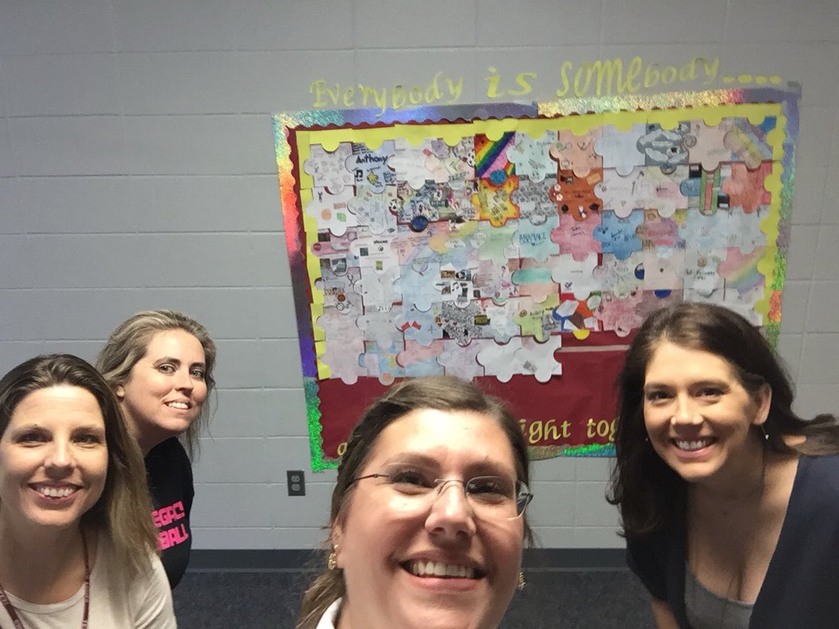 berwallace40's tweet photo. #TeamOutsideTheBox #KCTigersSprit @KleinCollins https://t.co/T6VK0nIknW