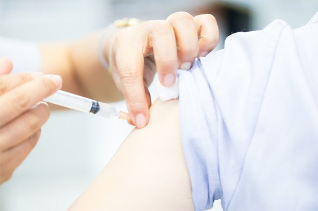 ChemistDruggist's tweet photo. Doncaster LPC reported GPs for threatening to withhold scripts from patients who did not get their flu jab with them https://t.co/H7LINHEvE1 https://t.co/N8jGT1AdF1