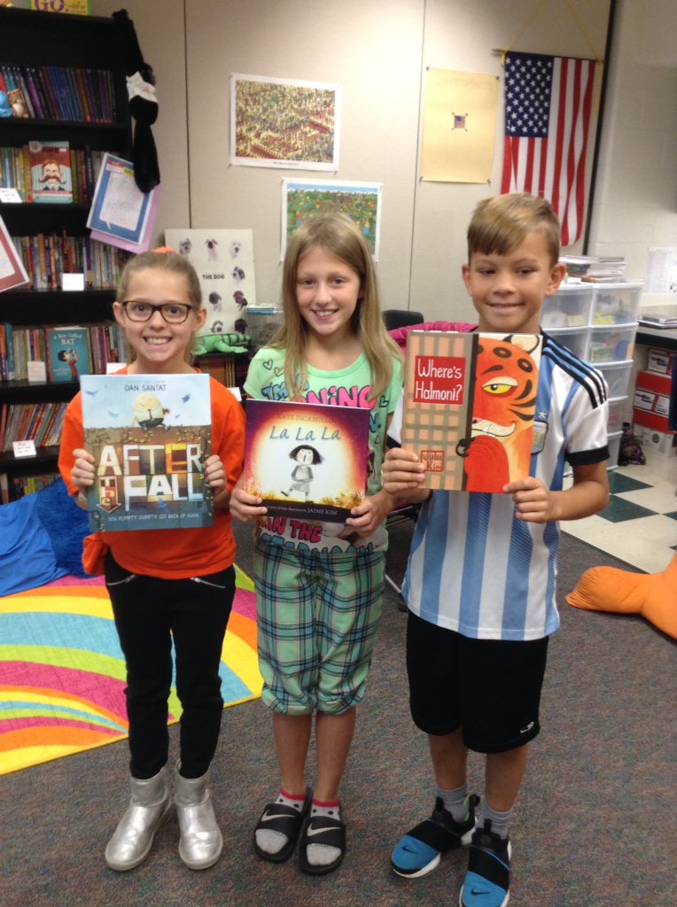 Mrs. W.'s Readers tweet media