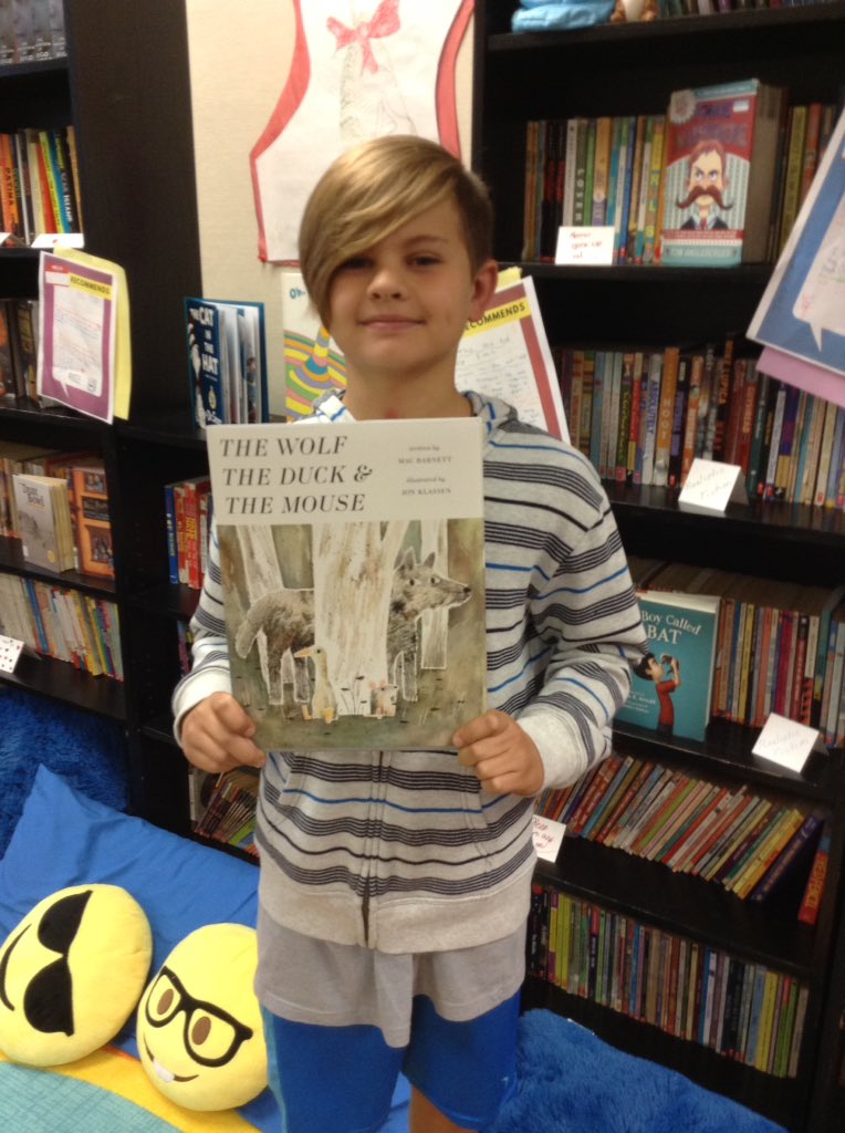 Mrs. W.'s Readers tweet media