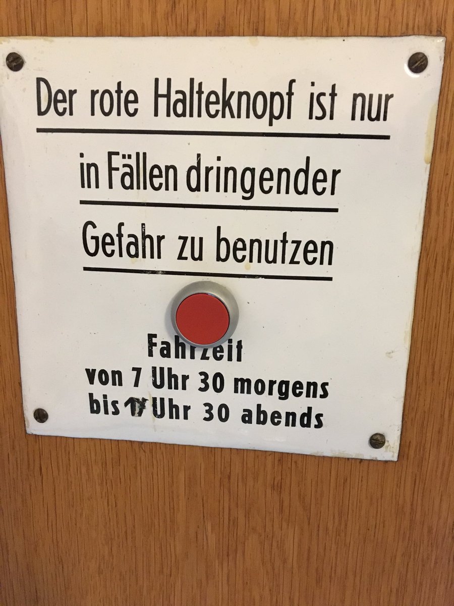 Es ist toll, mal wieder Paternoster zu fahren!