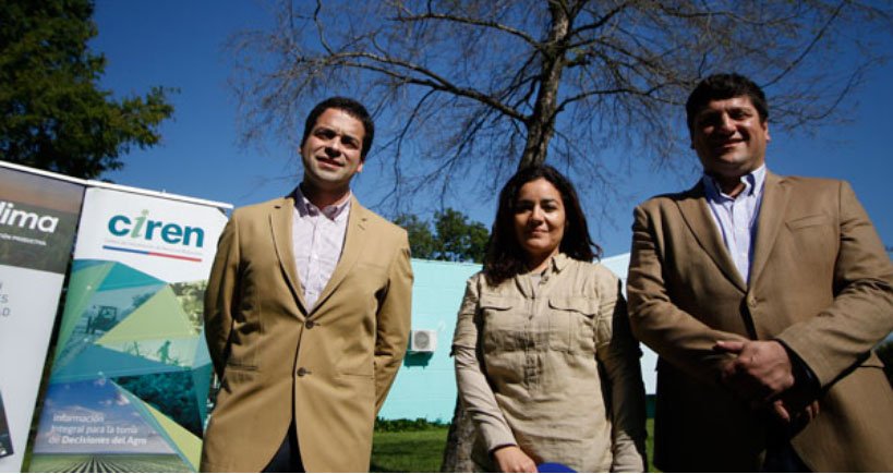 CIREN_CHILE's tweet photo. Lanzan app móvil de clima para agricultores @CampoClima @ladiscusioncl https://t.co/jW8Lcbrd1U https://t.co/YyasYyMTuB