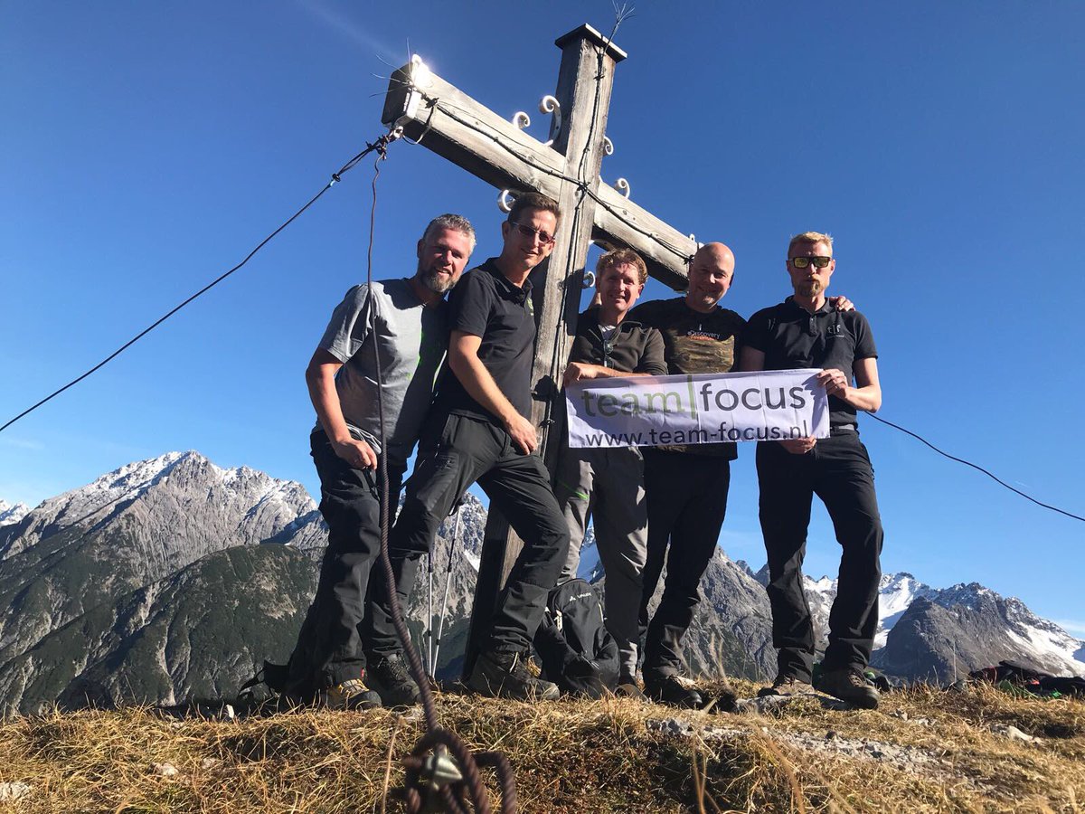 teamfocusNL's tweet photo. @TheSkilounge bij @c_bosten en Ingrid. Samen een programma gemaakt voor 2018. Binnenkort meer. #ervaringsleren #reizen #yourchoice https://t.co/0F3Jvy4Vqu
