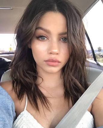 Bɪᴇɴᴠᴇɴɪᴅᴀ
Nᴏᴍʙʀᴇ﹕ Bʟᴀɪʀᴇ Bʟᴀᴄᴋ
Cᴏʟᴇɢɪᴏ﹕ Hᴏɢᴡᴀʀᴛs
Cᴀsᴀ﹕ ɢʀʏғғɪɴᴅᴏʀ
Fᴄ﹕ Aᴜᴅʀᴇʏᴀɴᴀ Mɪᴄʜᴇʟʟᴇ
<a href="/_xblairex_/">Blaire</a>