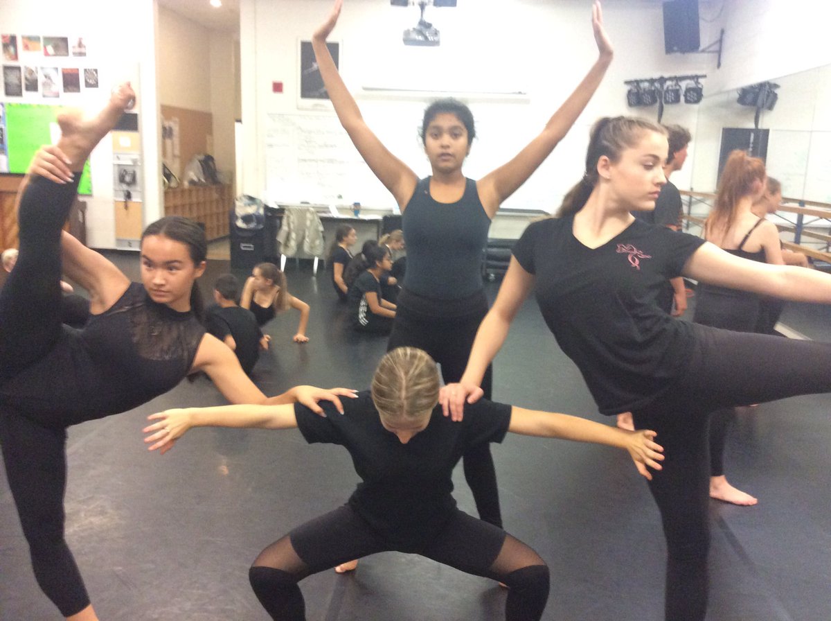 AMitchellpatkau's tweet photo. Nature compositions #grade9rapdance #mayfielddance #mayfield https://t.co/8NWepozRuY