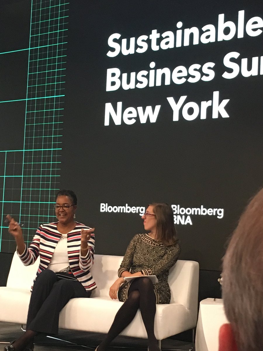 diversityCAN_'s tweet photo. Carla Hunter Ramsey of @nrgenergy ‘#supplierdiversity is included in our performance metrics’ #SustainableBiz17 https://t.co/U0pV3XCWtt