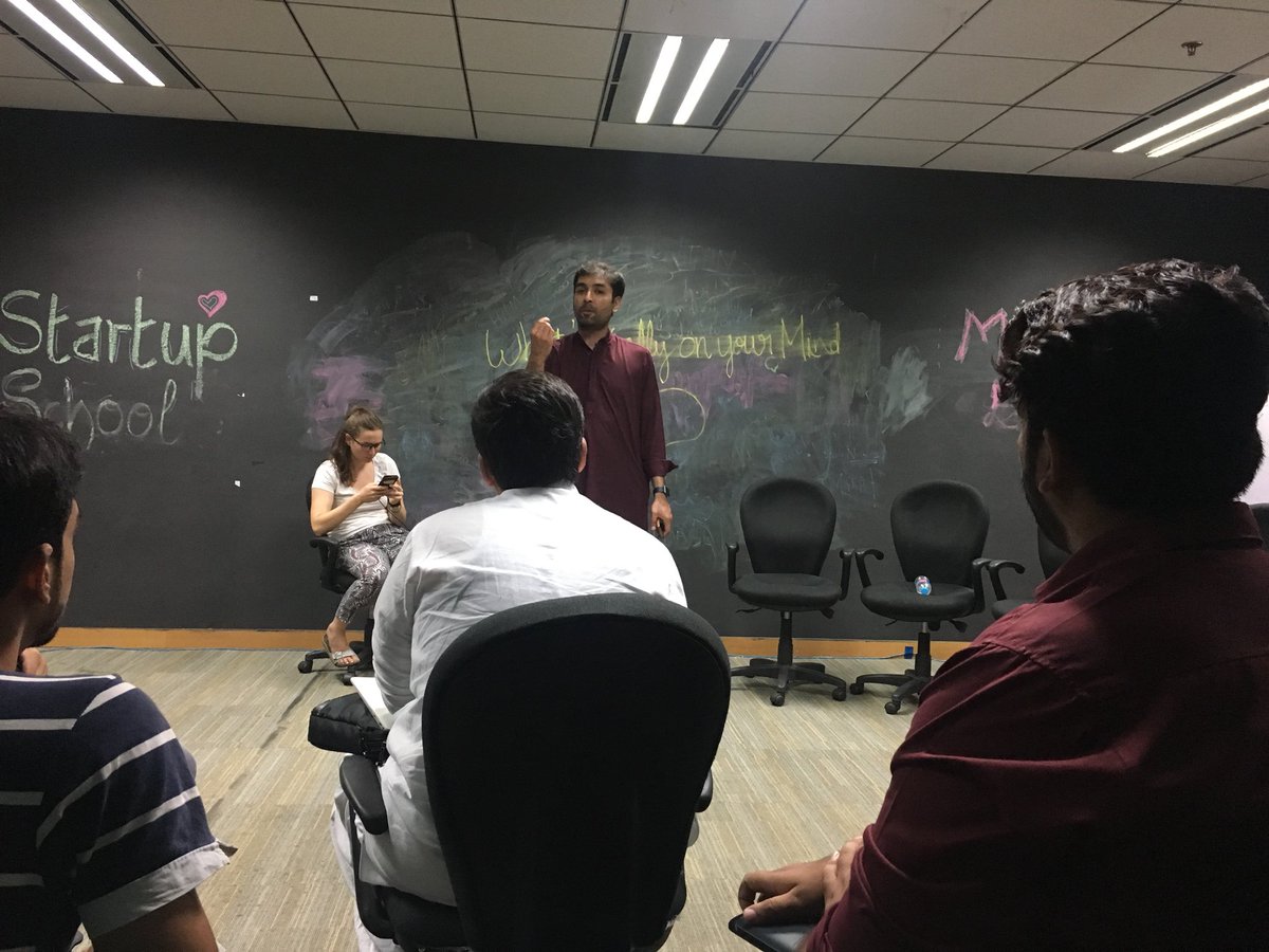 TechGuyfromPK's tweet photo. @JumpStartPk initial training for pitching in progress at @Plan9incubator. #SeedStar @PlanX_PITB #startup #AppsGenii #LetsDoIt #ArfaKarim https://t.co/DkwjDIeGzM