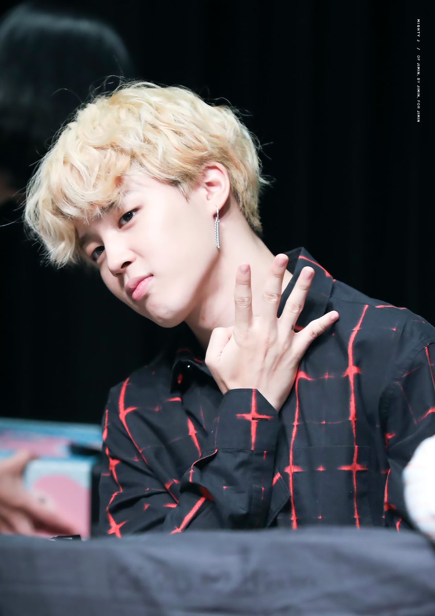 Aumbam7's tweet photo. Happy birthday.#JIMIN  너를 아주 좋아해.❤❤ https://t.co/SF0Ey0FvkT