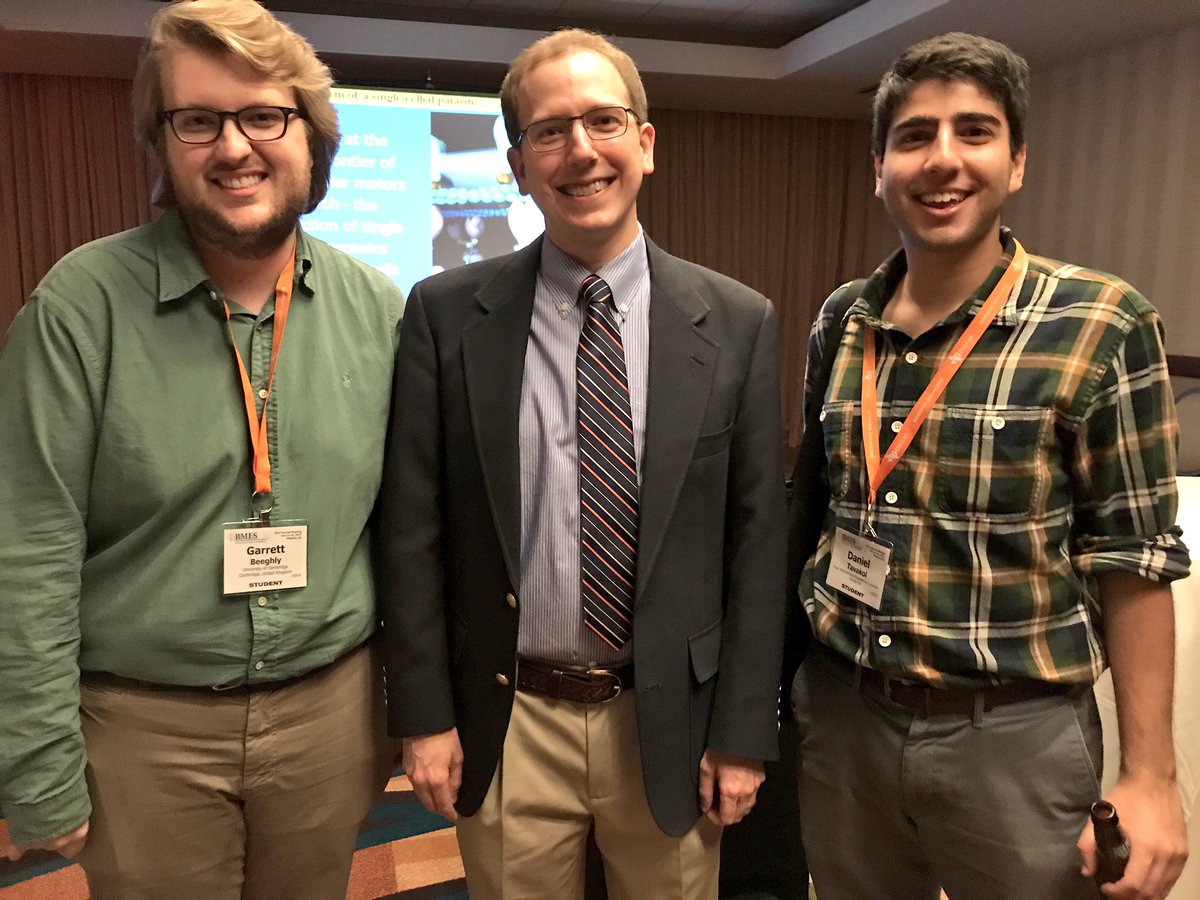 naveedtavakol's tweet photo. Found many of my amazing former profs last night at the @BMESociety / @UVABME reception! #loveuvabme #alwaysahoo #phoenix2017 https://t.co/vtCCRFk0IY